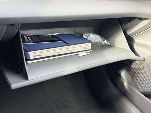 New 2026 Hyundai Elantra Sport image 29