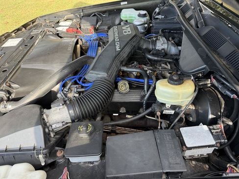 Used 1993 Lincoln Town Car Signature RWD image 23