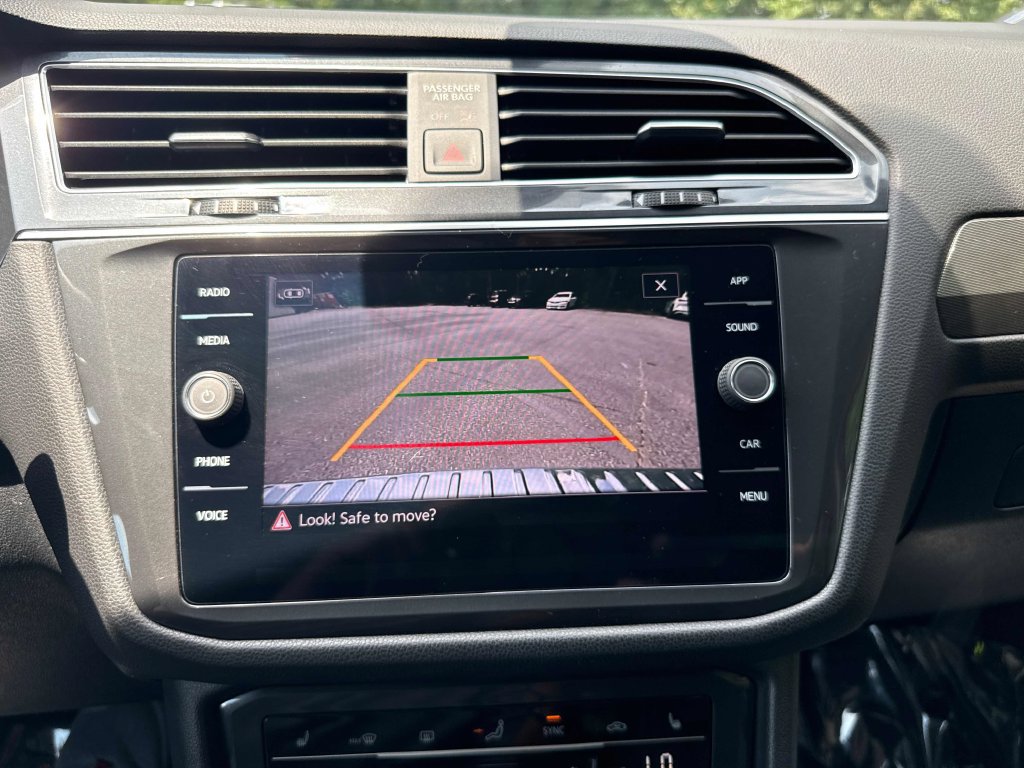 Used 2023 Volkswagen Tiguan SE FWD image 21