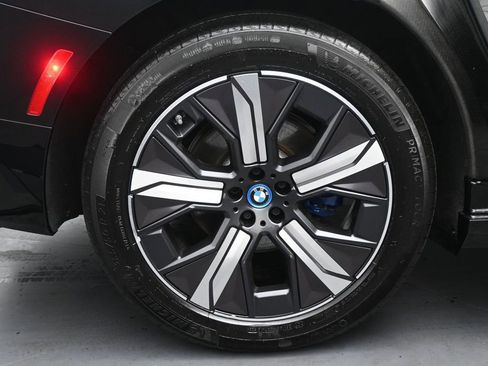 Used 2024 BMW iX xDrive50 w/ Premium Package AWD/4WD image 39