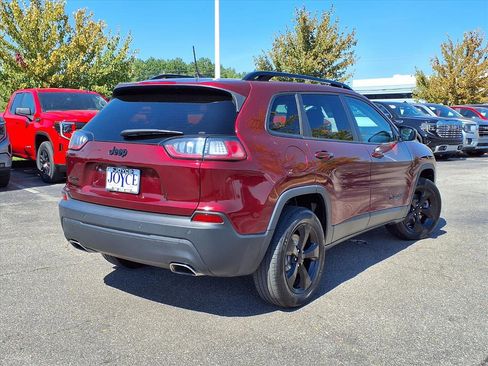 Used 2020 Jeep Cherokee Latitude Plus image 30