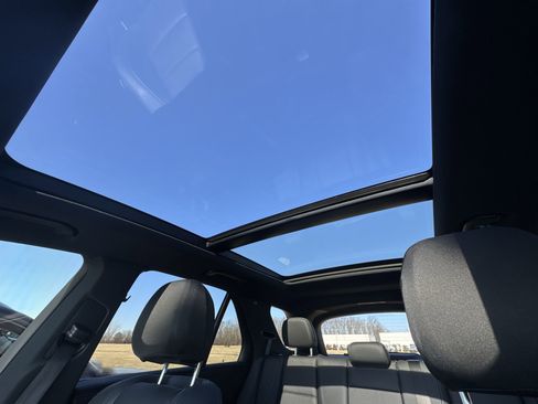 Used 2024 Mercedes-Benz GLE 350 4MATIC image 19