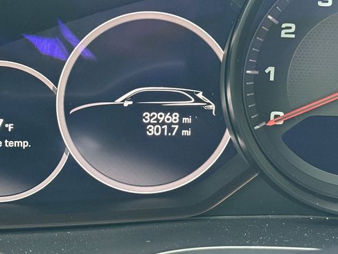 Used 2023 Porsche Cayenne Base image 41