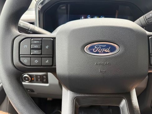 New 2026 Ford F250 XLT w/ XLT Premium Package AWD/4WD image 25