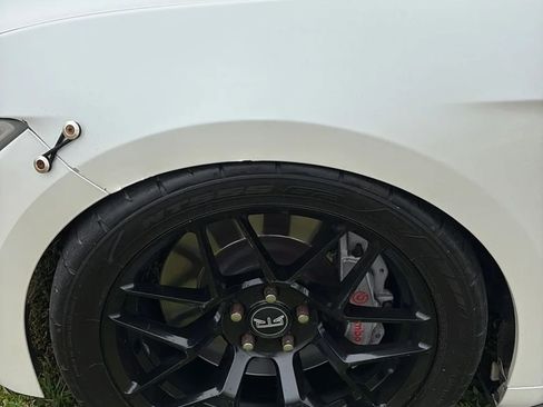 Used 2017 Ford Mustang GT Premium w/ GT Performance Package image 6