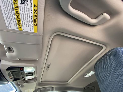 Used 2024 Subaru Crosstrek 2.0i Premium image 19