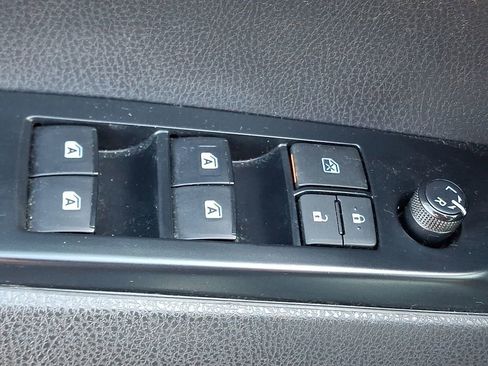 Used 2019 Toyota Camry LE image 26