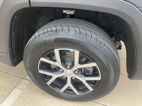 Certified 2024 Jeep Grand Cherokee L Limited w/ Luxury Tech Group II AWD/4WD image 27
