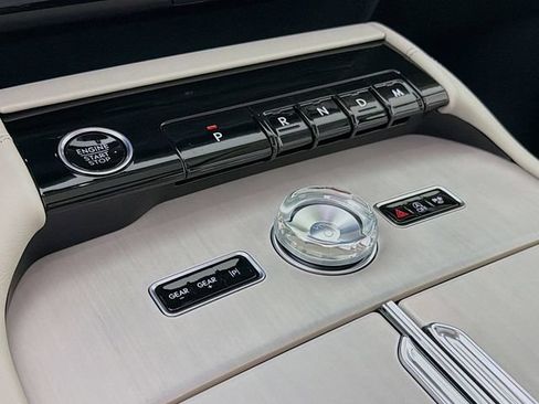 New 2026 Lincoln Navigator L Reserve AWD/4WD image 17
