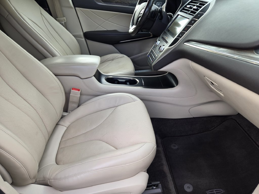 Used 2018 Lincoln MKC Reserve FWD image 15
