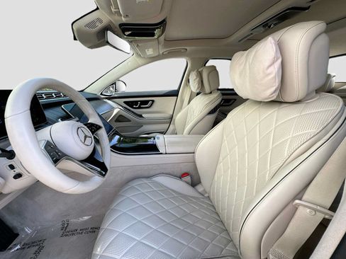 Certified 2022 Mercedes-Benz S 580 4MATIC Sedan w/ Rear Seat Package image 22