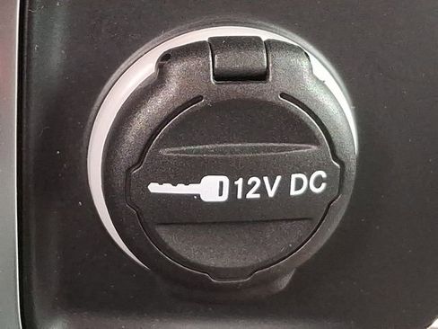 Used 2024 Jeep Wrangler Unlimited Rubicon w/ Technology Group image 25