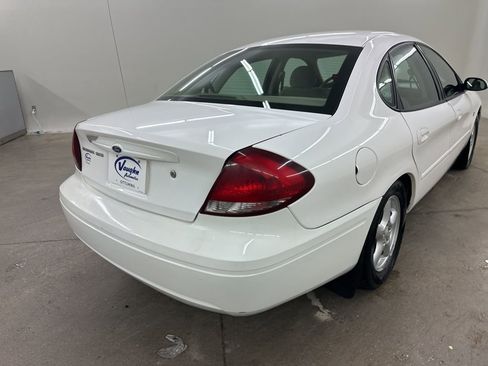 Used 2004 Ford Taurus SES image 12