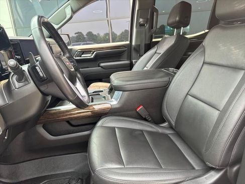 Used 2023 GMC Sierra 1500 Elevation w/ Elevation Premium Package AWD/4WD image 12