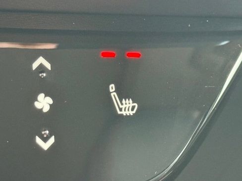 New 2025 Nissan Kicks SR w/ SR Premium Package image 31