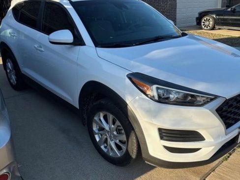 Used 2021 Hyundai Tucson SE image 2