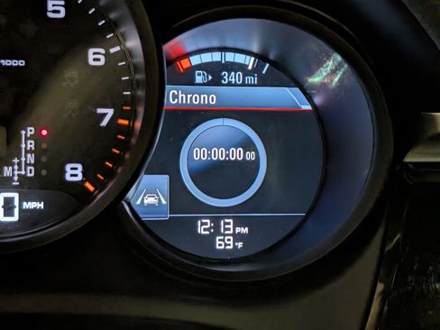 Certified 2018 Porsche Macan Sport Edition image 36