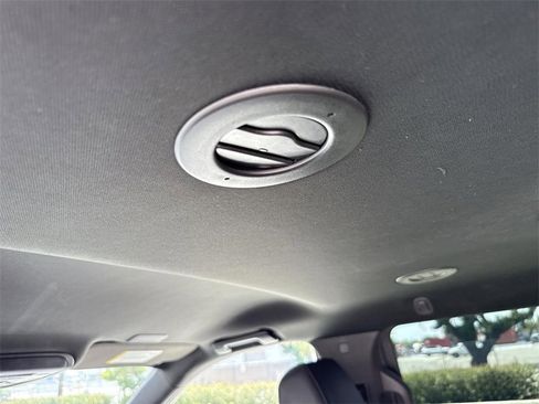 Used 2021 Cadillac Escalade ESV Luxury image 20