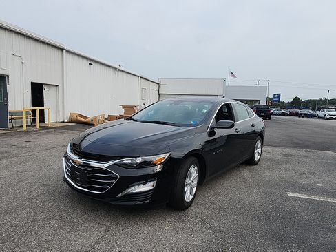 Used 2024 Chevrolet Malibu LT FWD image 1