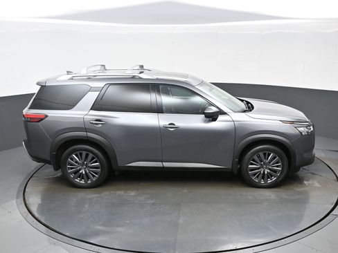 Used 2023 Nissan Pathfinder SL w/ SL Premium Package AWD/4WD image 41