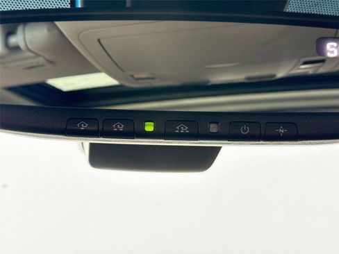 Used 2018 Toyota Avalon XLE Premium image 22