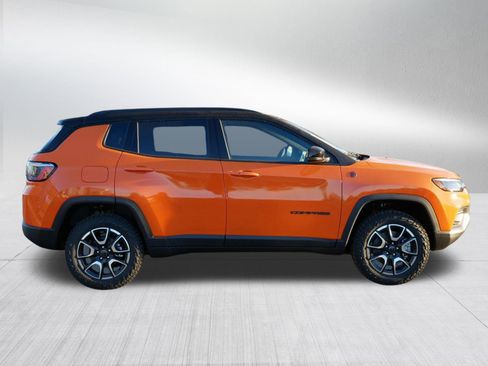 New 2026 Jeep Compass Trailhawk w/ Trailer Tow Group image 8