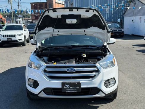 Used 2017 Ford Escape SE image 60