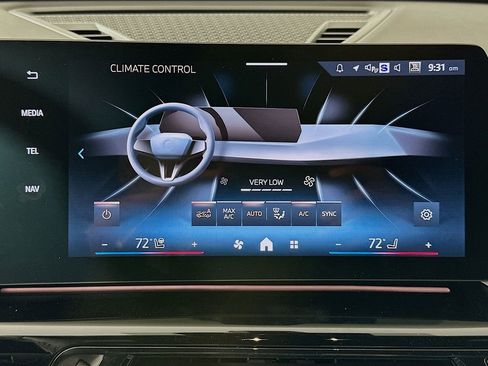 New 2026 BMW X2 xDrive28i w/ Technology Package image 13