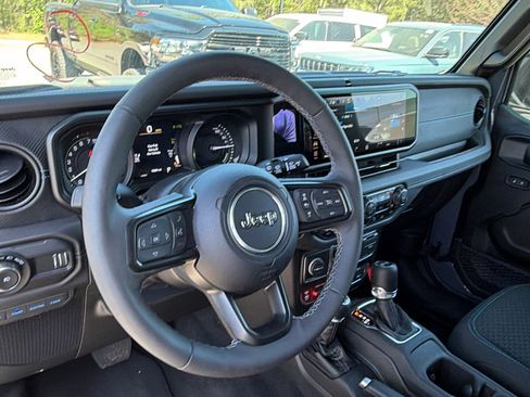 Used 2025 Jeep Wrangler Unlimited Rubicon 4xe w/ Safety Group AWD/4WD image 24