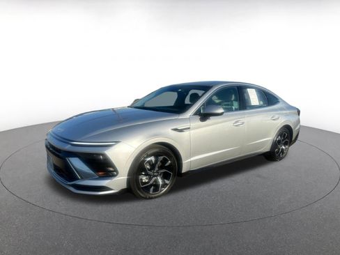 Used 2025 Hyundai Sonata SEL image 4