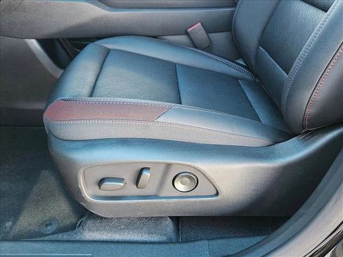 New 2026 Chevrolet Equinox RS image 4