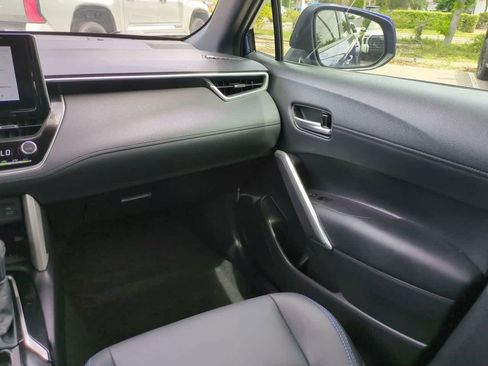 Used 2024 Toyota Corolla Cross AWD Hybrid w/ Convenience Package image 16