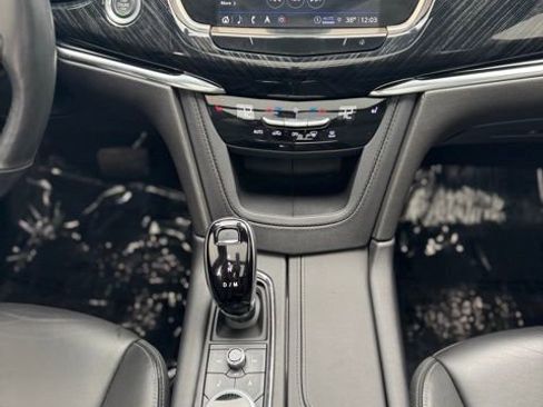 Used 2022 Cadillac XT6 Premium Luxury image 16
