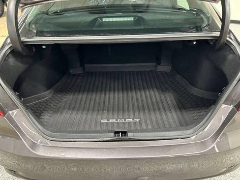 Used 2018 Toyota Camry LE FWD image 18