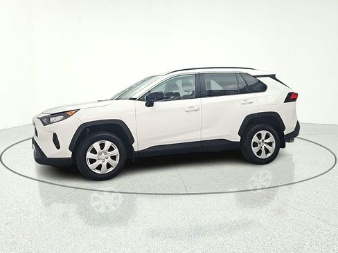 Used 2021 Toyota RAV4 LE AWD/4WD image 4