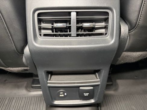 Used 2021 Ford Edge SEL w/ Convenience Package image 24