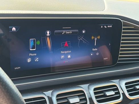 Used 2024 Mercedes-Benz GLS 450 4MATIC image 18