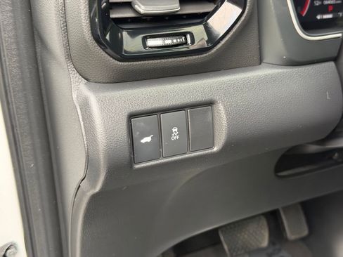 Used 2023 Honda Pilot Touring image 16