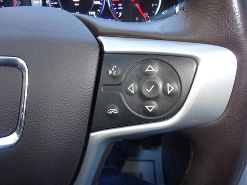 Used 2021 GMC Acadia SLT w/ Technology Package image 28