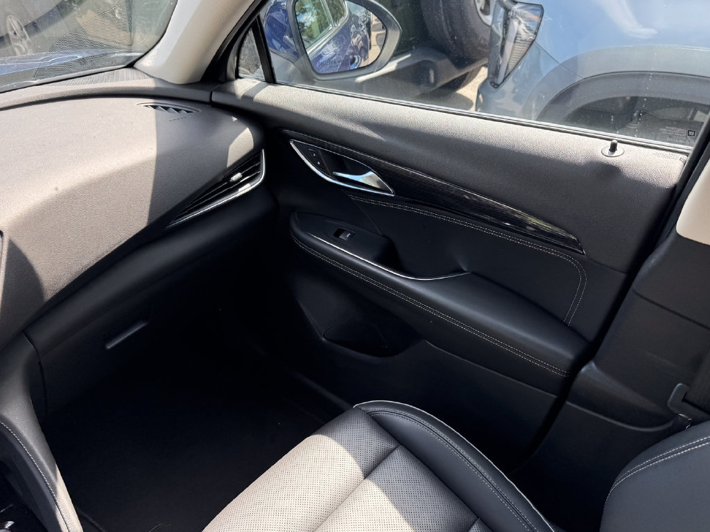 Used 2023 Buick Envision Essence AWD/4WD image 14