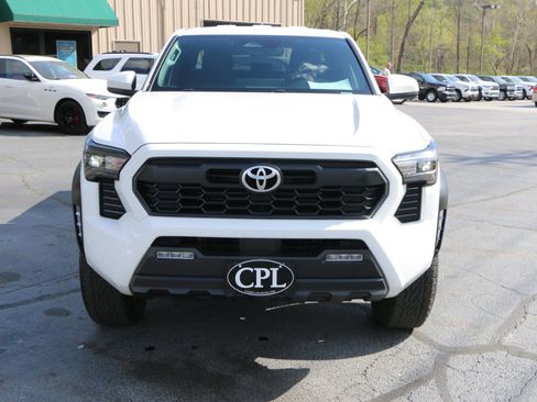 Used 2024 Toyota Tacoma TRD Off-Road AWD/4WD image 11