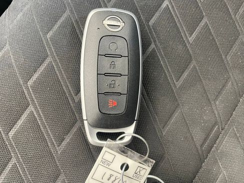 Certified 2023 Nissan Kicks SR w/ Exterior Package image 18