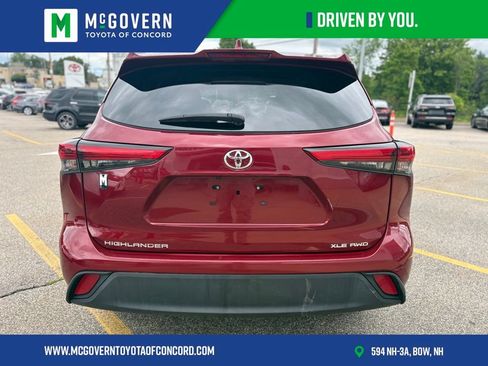 Used 2023 Toyota Highlander XLE AWD/4WD image 4
