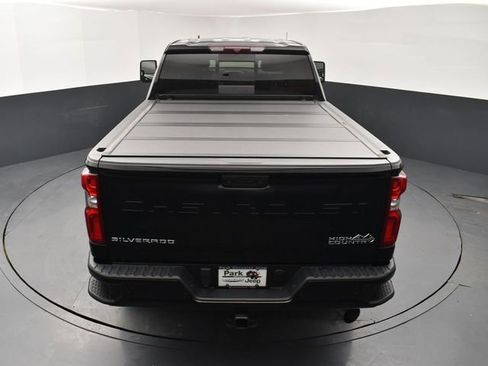 Used 2022 Chevrolet Silverado 2500 High Country w/ Z71 Off-Road Package AWD/4WD image 17