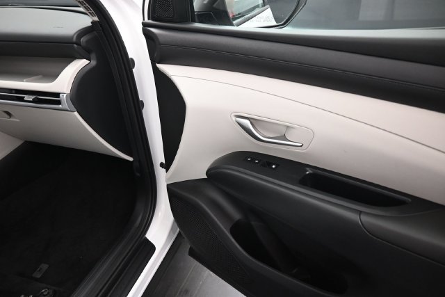 Used 2025 Hyundai Tucson SEL FWD image 30