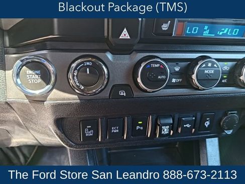 Used 2021 Toyota Tacoma TRD Off-Road w/ TRD Premium Off Road Package AWD/4WD image 22