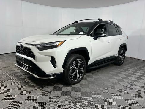 Used 2025 Toyota RAV4 XSE image 10