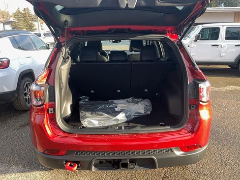 New 2026 Jeep Compass Trailhawk image 19