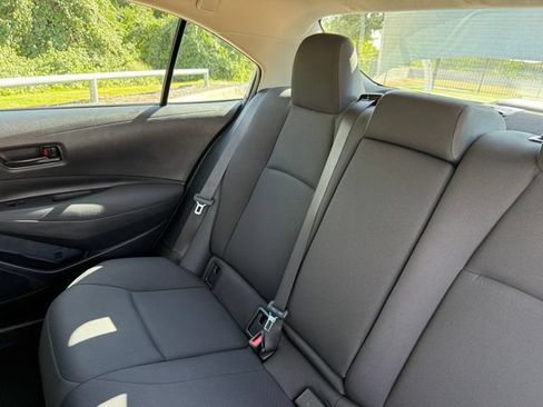 Used 2024 Toyota Corolla LE FWD image 30