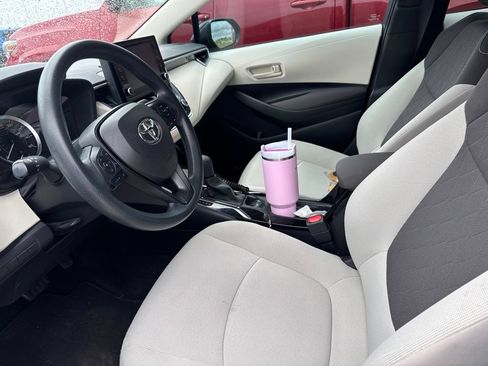Used 2022 Toyota Corolla LE FWD image 12